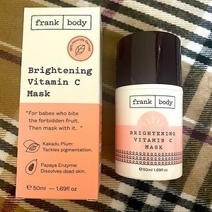 🌟 Brightening Vitamin C Mask 🌟 Dissolves dead skin & tackles pigmentation